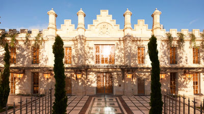 The 5-star Mondrian Bordeaux Les Carmes opened in Chartrons, the historic wine merchant district of Bordeaux.