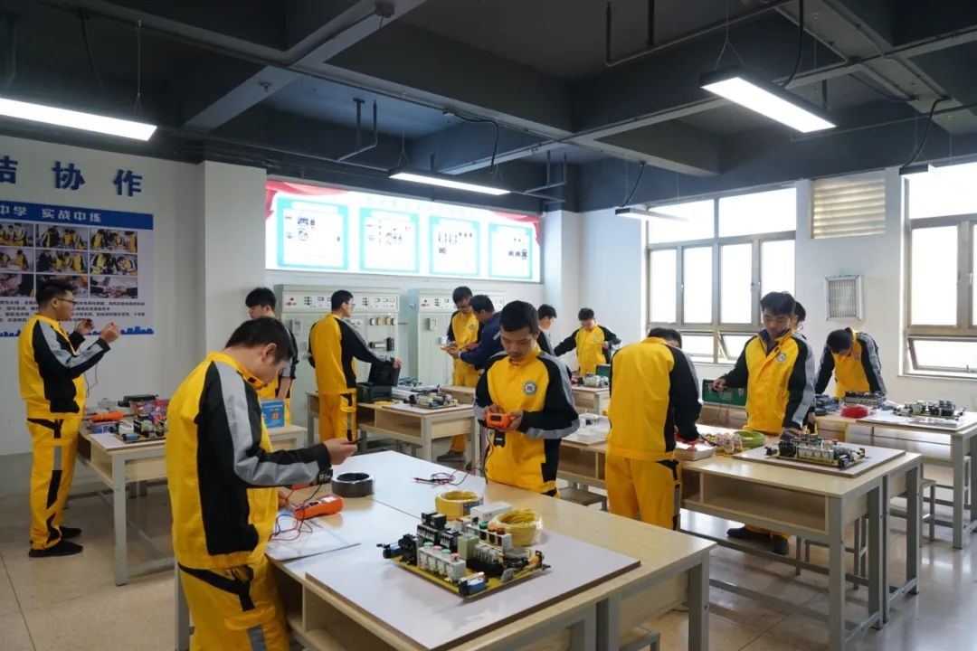 ϸУ첻o